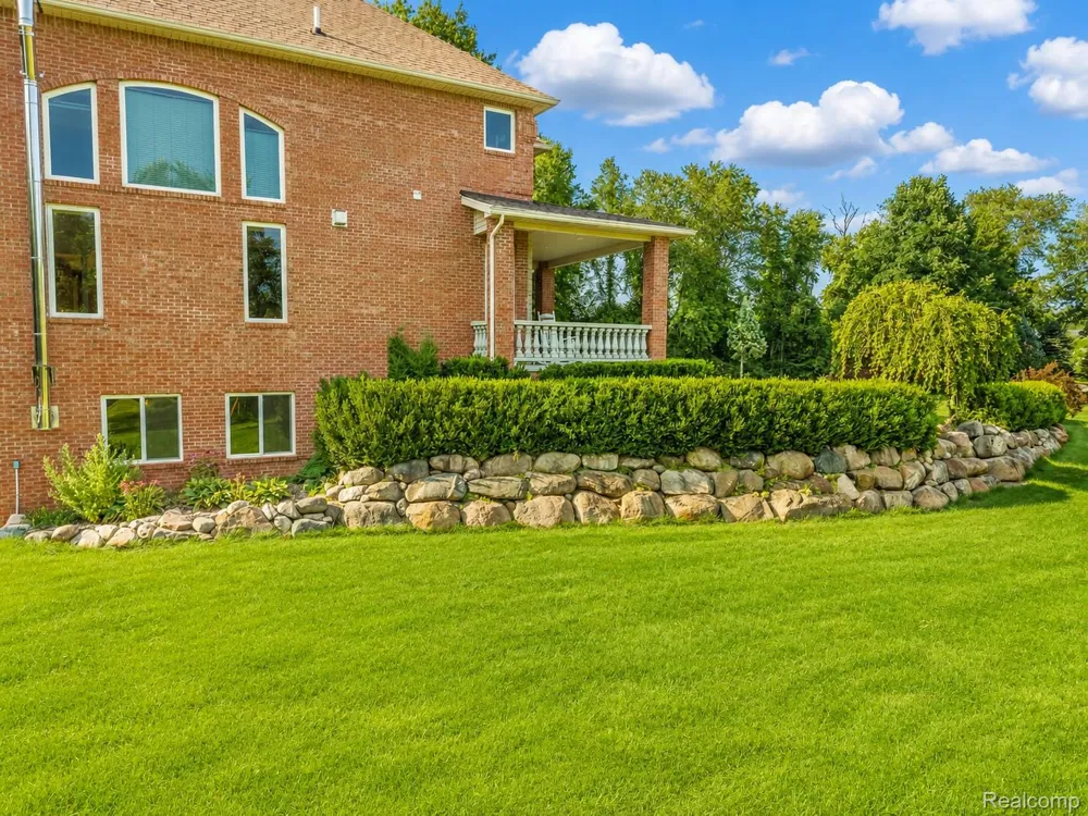 13445 Millie Court Holly Township, MI 48442