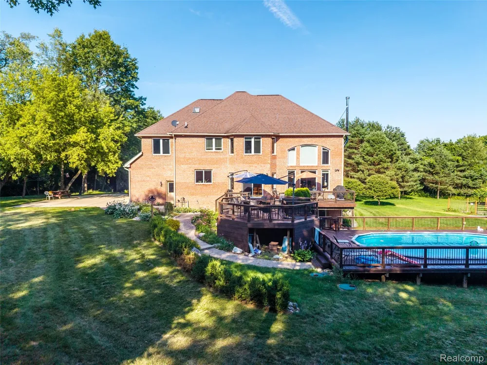 13445 Millie Court Holly Township, MI 48442