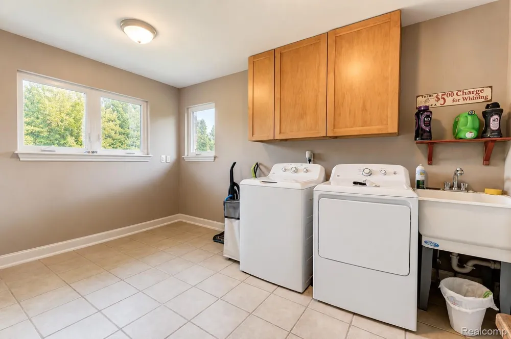 13445 Millie Court Holly Township, MI 48442
