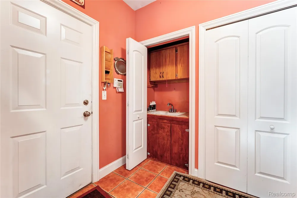13445 Millie Court Holly Township, MI 48442