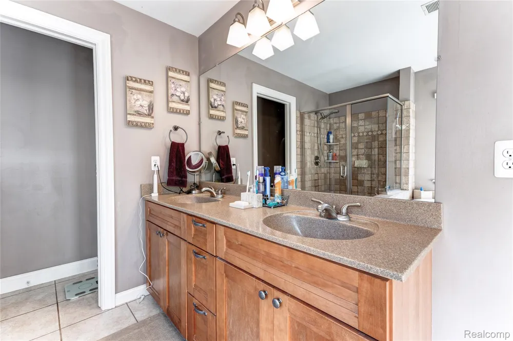13445 Millie Court Holly Township, MI 48442