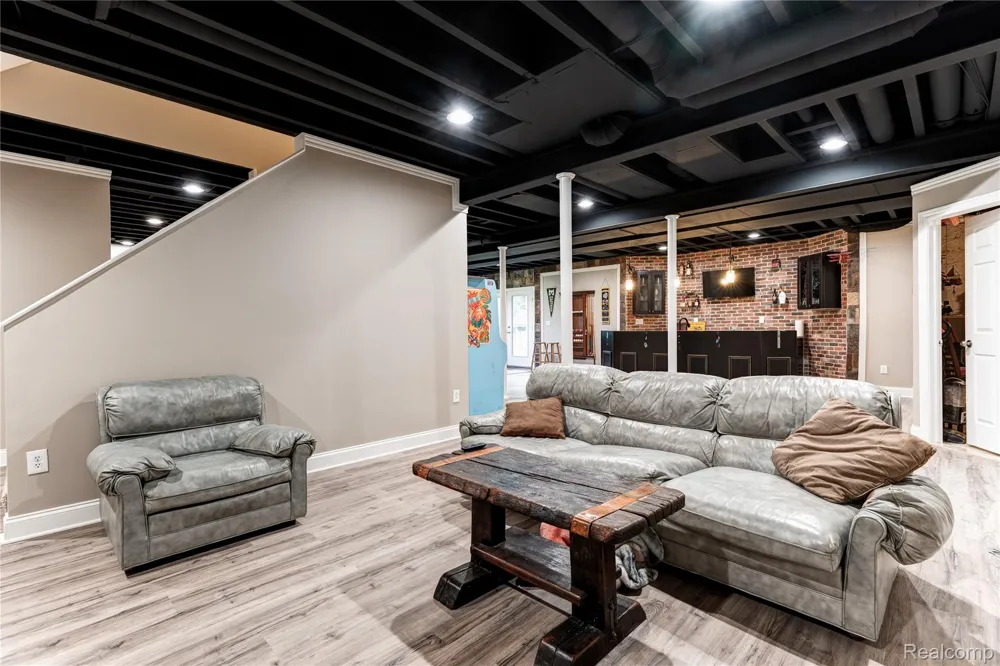 13445 Millie Court Holly Township, MI 48442