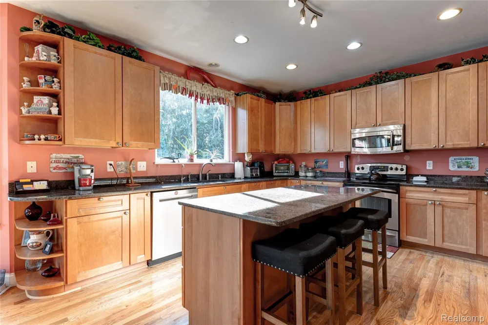 13445 Millie Court Holly Township, MI 48442