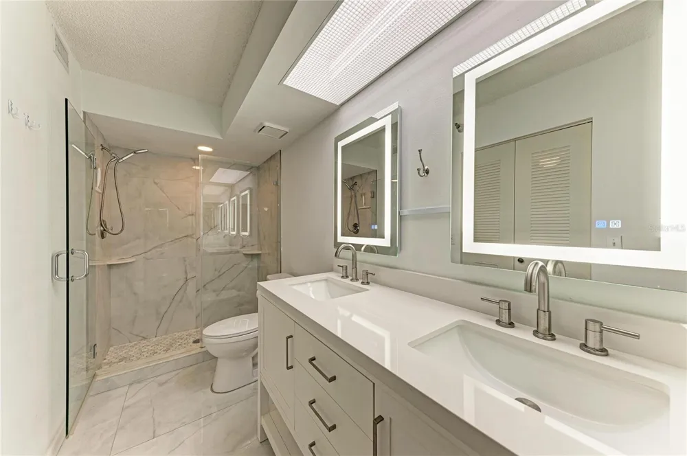 3980 IRONWOOD CIRCLE #301 Bradenton, FL 34209