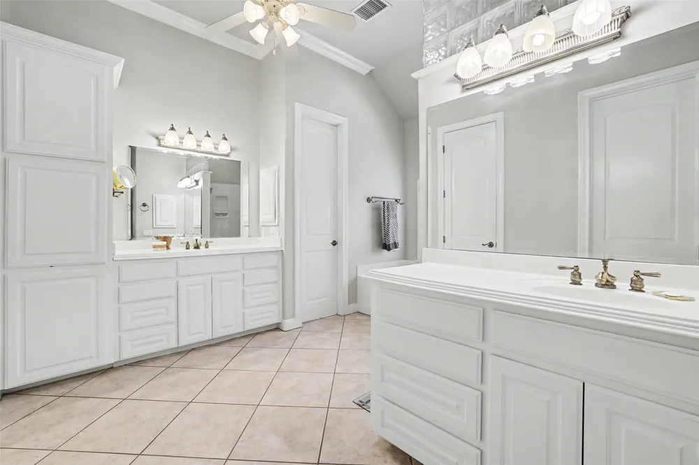 33 Meadows End Georgetown, TX 78628
