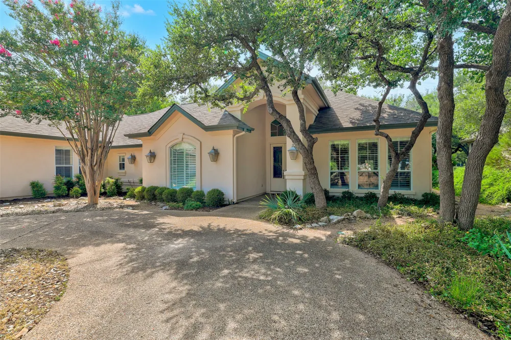 33 Meadows End Georgetown, TX 78628