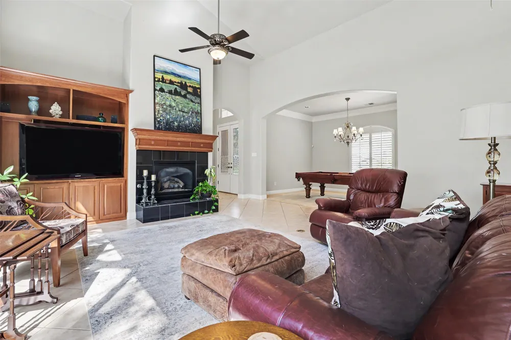 33 Meadows End Georgetown, TX 78628