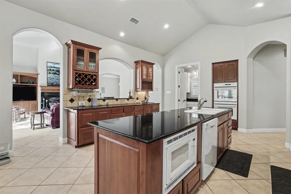 33 Meadows End Georgetown, TX 78628