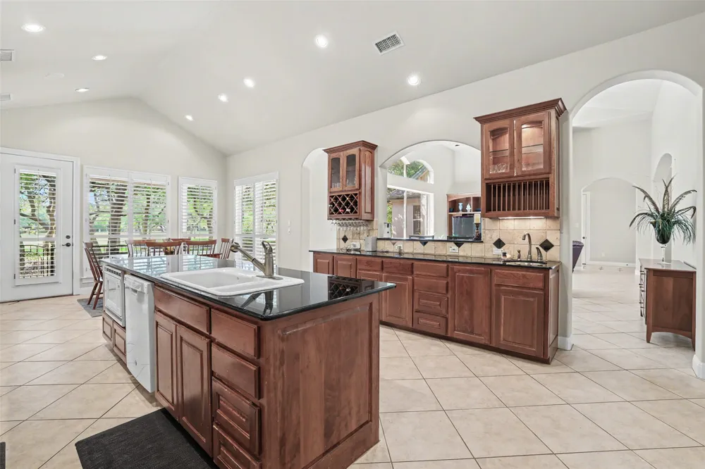 33 Meadows End Georgetown, TX 78628