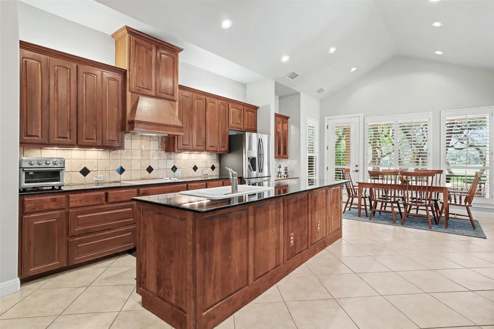 33 Meadows End Georgetown, TX 78628
