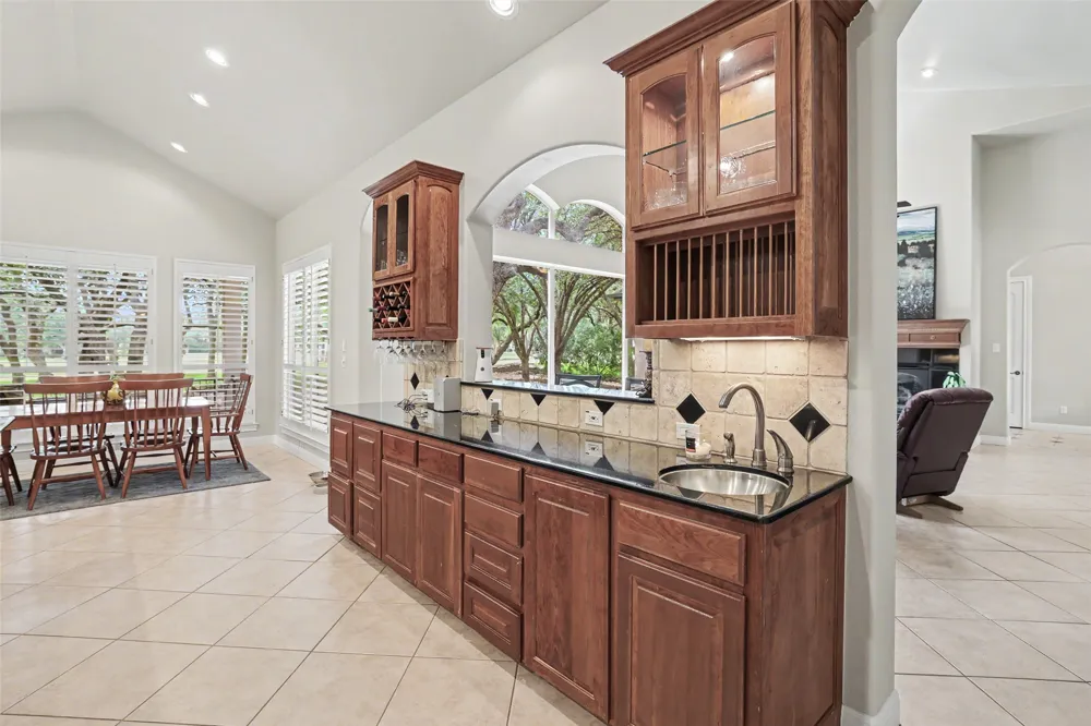 33 Meadows End Georgetown, TX 78628