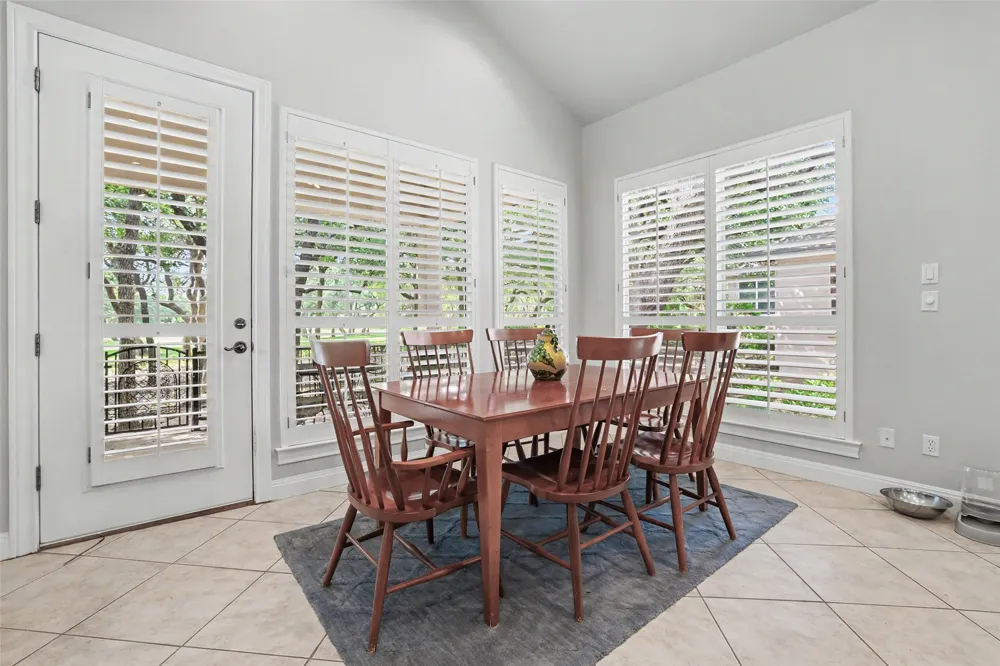 33 Meadows End Georgetown, TX 78628