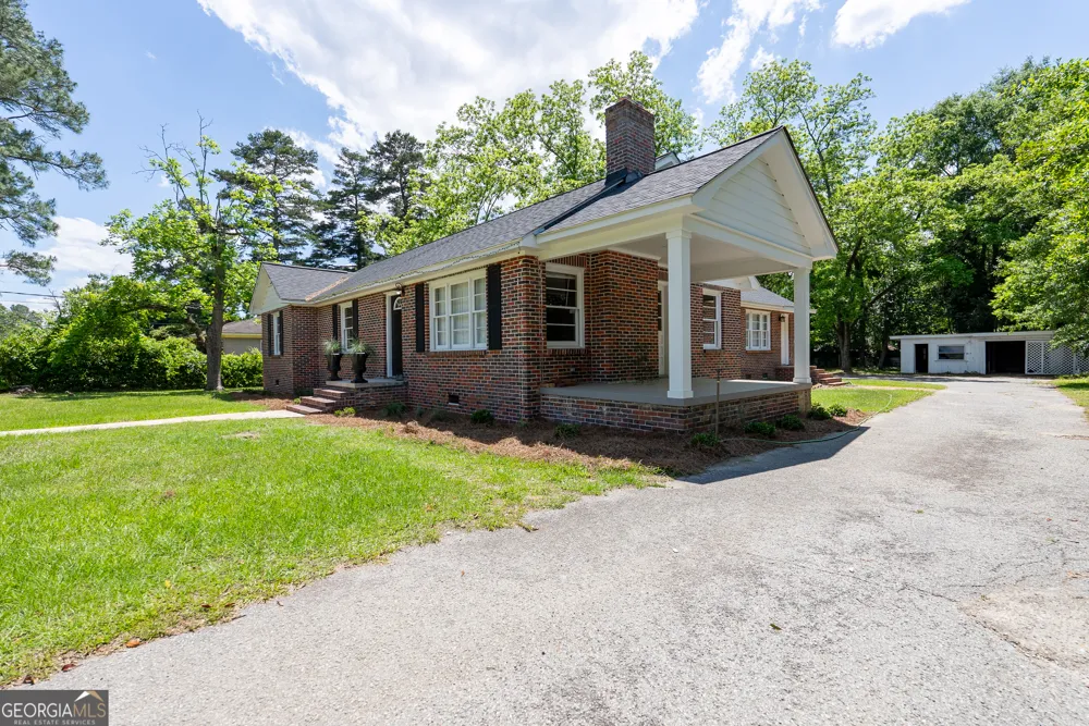 375 Palmer ST SW Pelham, GA 31779