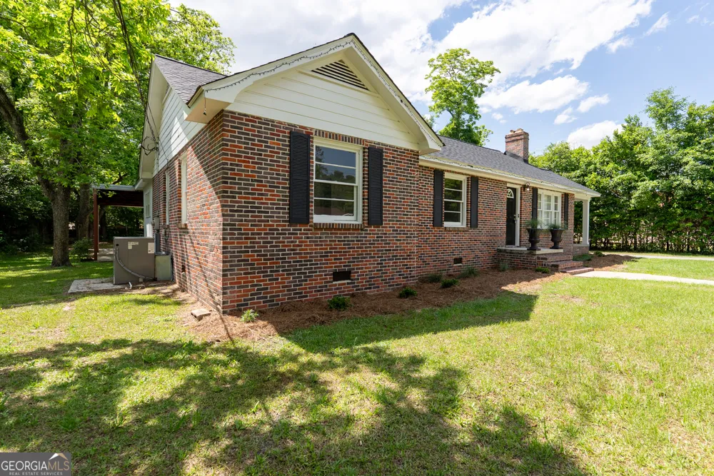 375 Palmer ST SW Pelham, GA 31779