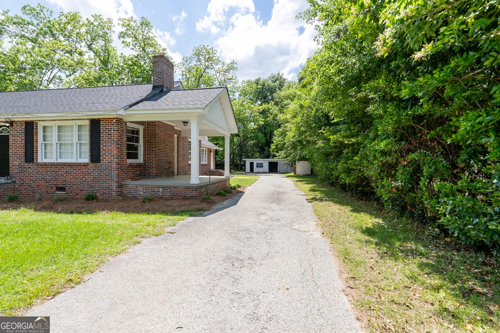 375 Palmer ST SW Pelham, GA 31779