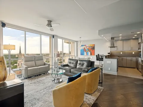 6211 W Northwest Highway #1707