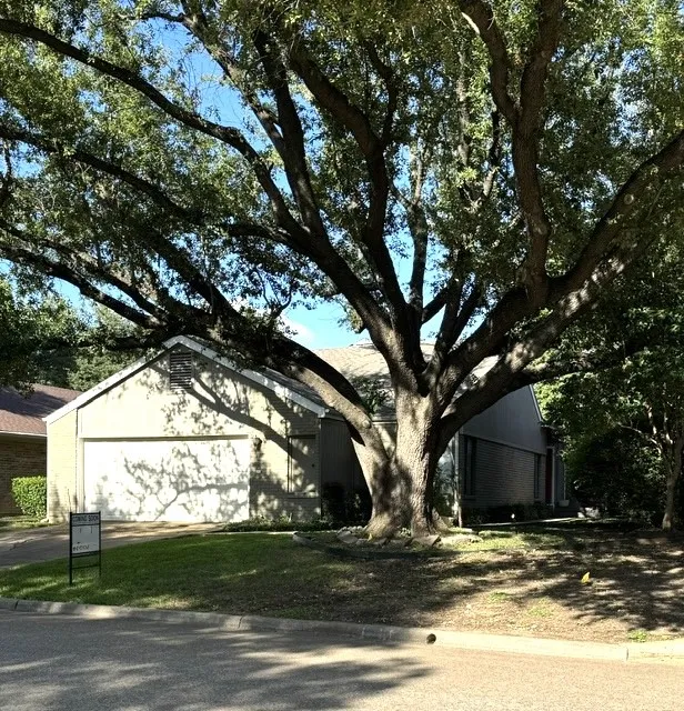 14900 Le Grande Drive Addison, TX 75001