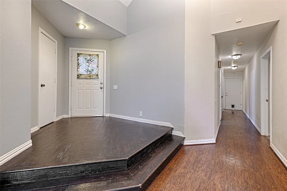 14900 Le Grande Drive Addison, TX 75001