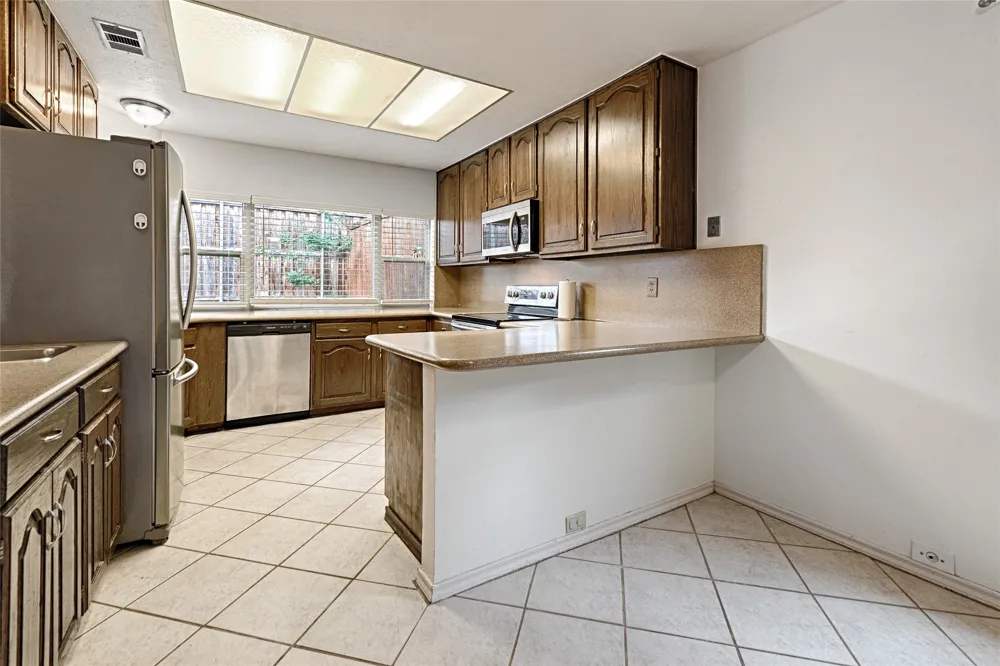 14900 Le Grande Drive Addison, TX 75001