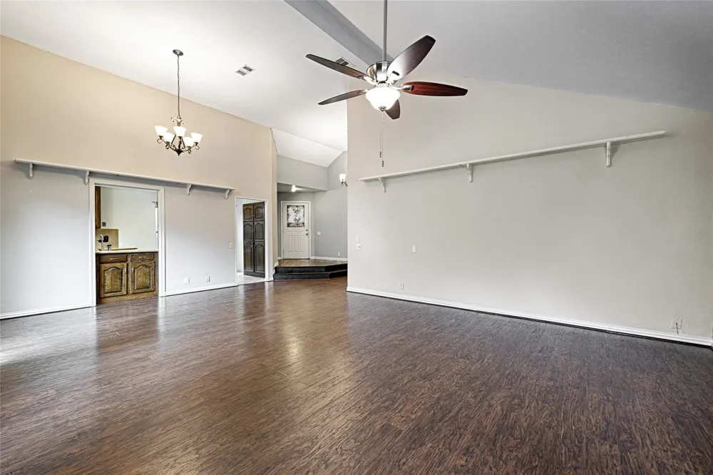 14900 Le Grande Drive Addison, TX 75001