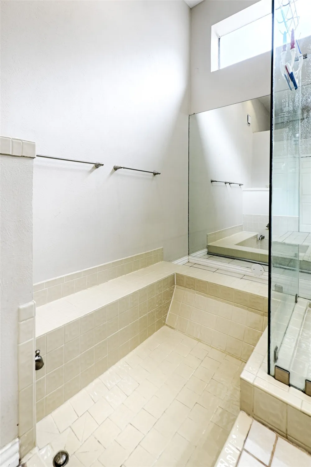 14900 Le Grande Drive Addison, TX 75001