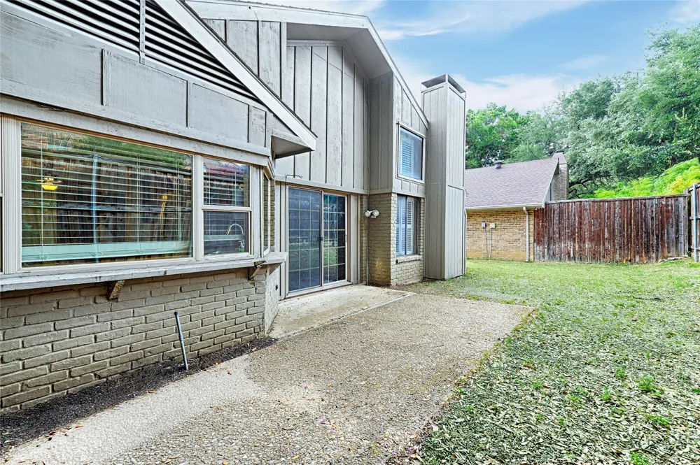 14900 Le Grande Drive Addison, TX 75001