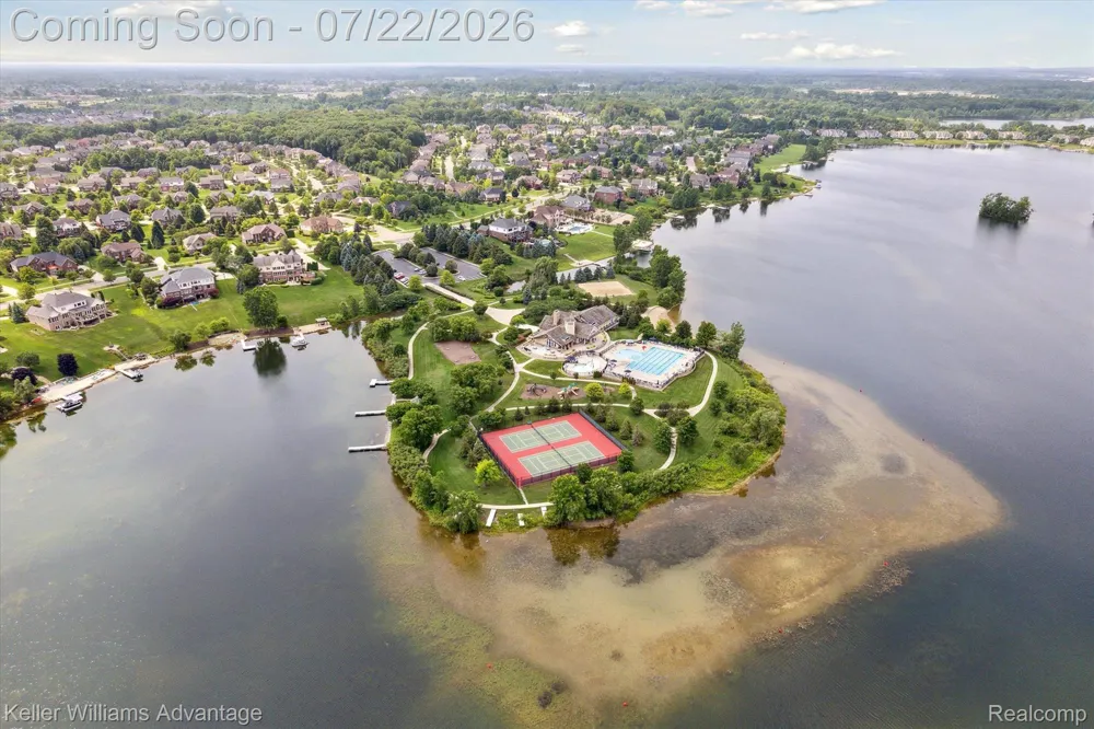 24323 BELLINGHAM DRIVE Novi City, MI 48374