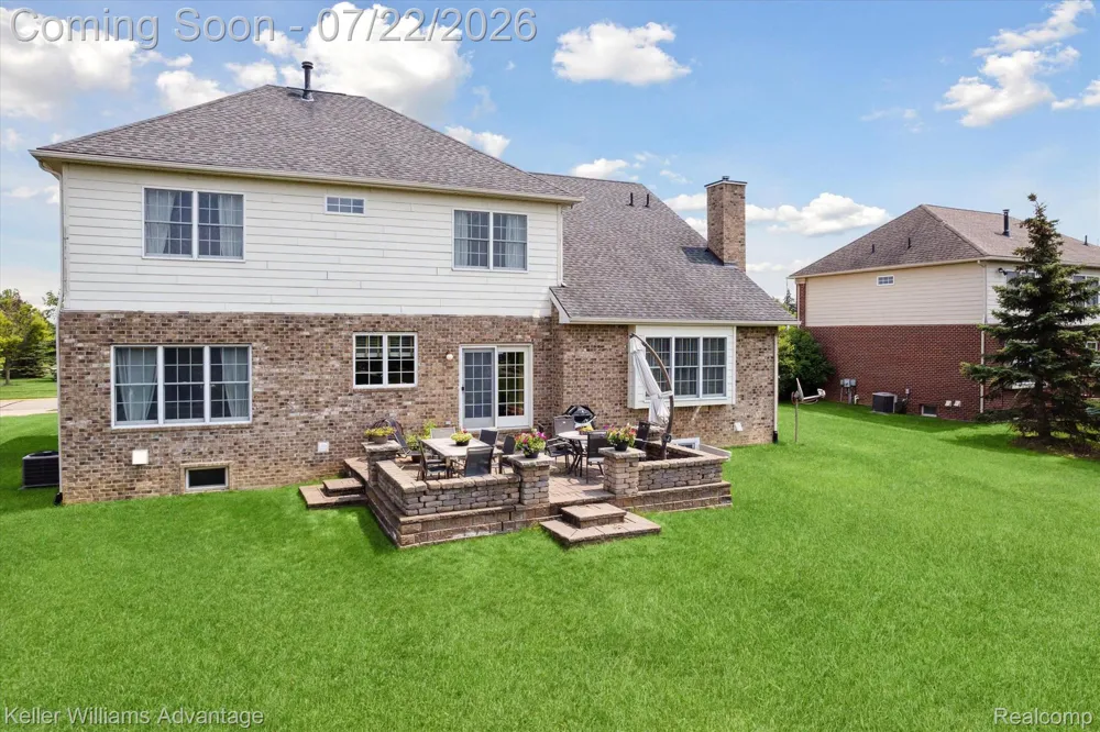 24323 BELLINGHAM DRIVE Novi City, MI 48374