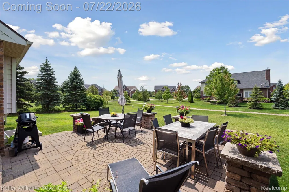 24323 BELLINGHAM DRIVE Novi City, MI 48374