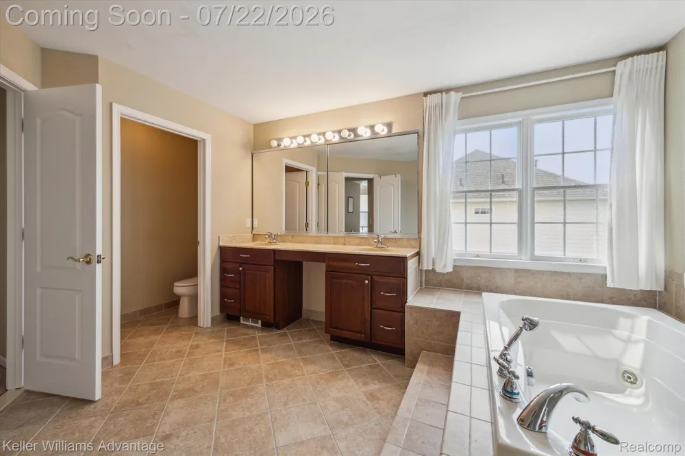 24323 BELLINGHAM DRIVE Novi City, MI 48374
