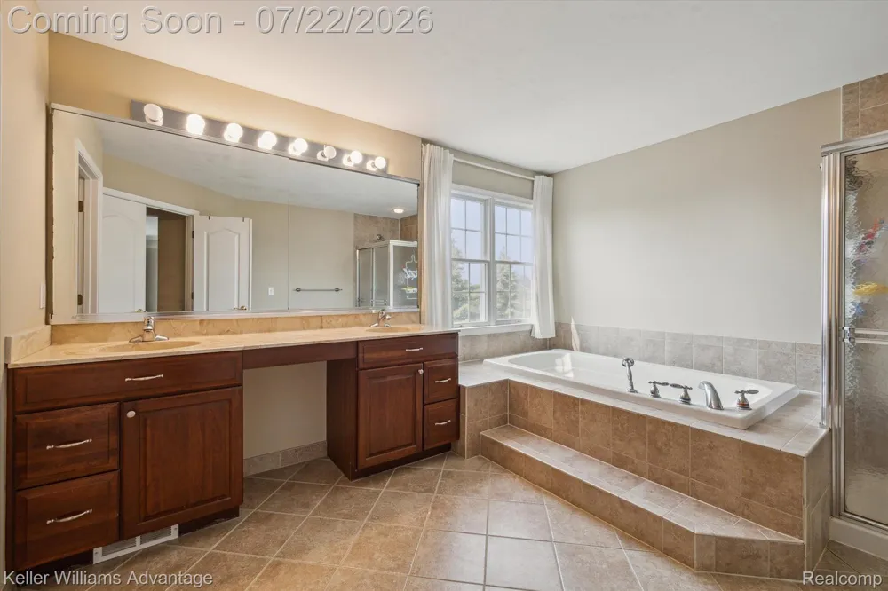 24323 BELLINGHAM DRIVE Novi City, MI 48374