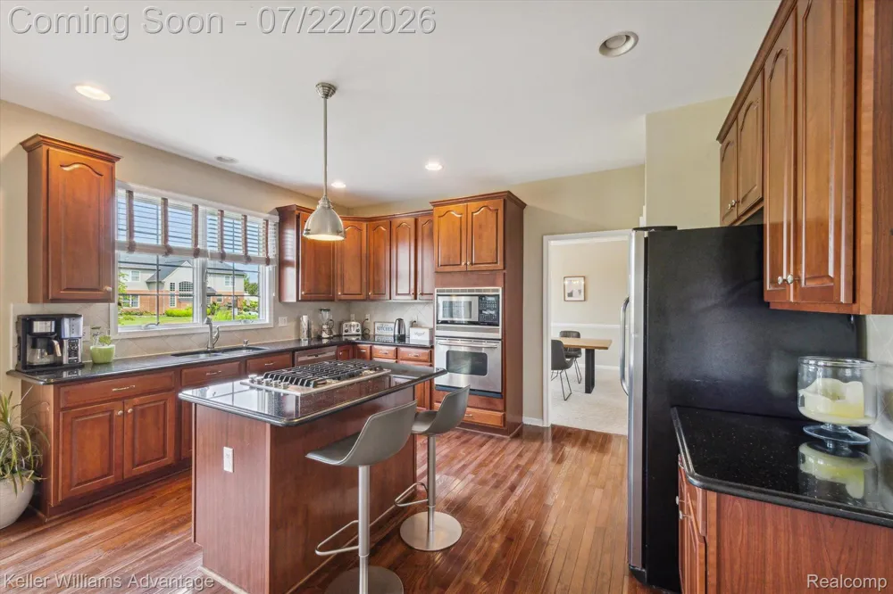 24323 BELLINGHAM DRIVE Novi City, MI 48374