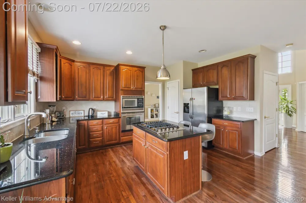 24323 BELLINGHAM DRIVE Novi City, MI 48374