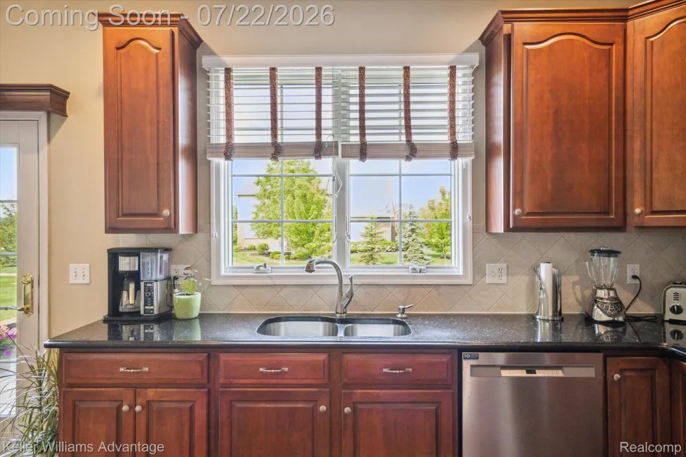24323 BELLINGHAM DRIVE Novi City, MI 48374