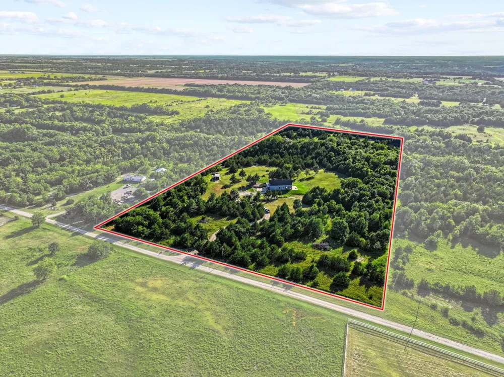 511 County Road 4264 Leonard, TX 75452