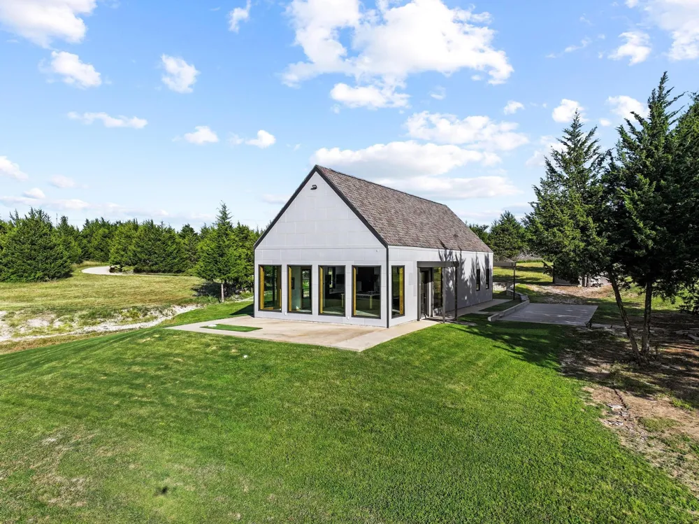 511 County Road 4264 Leonard, TX 75452
