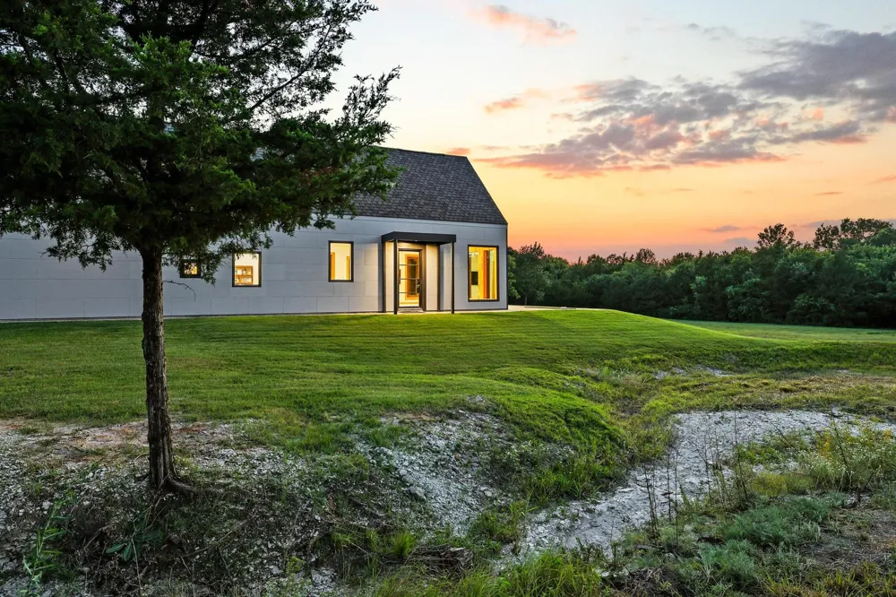 511 County Road 4264 Leonard, TX 75452