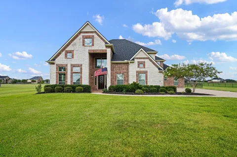 7411 Tejas Lakes Trail