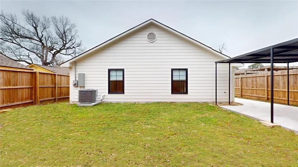 304 Graceland Street Houston, TX 77009