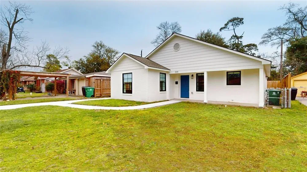 304 Graceland Street Houston, TX 77009