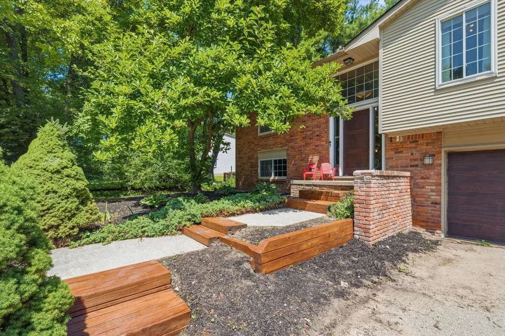 7737 Collingwood Drive Brighton, MI 48114