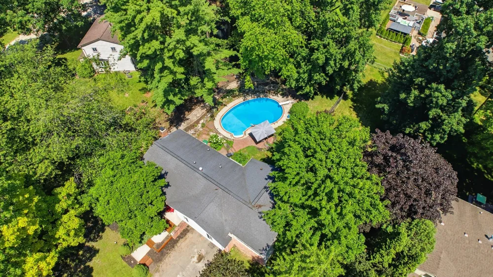 7737 Collingwood Drive Brighton, MI 48114