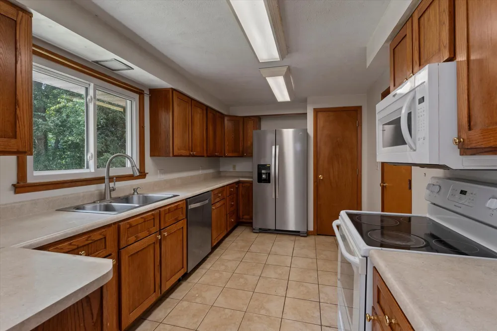 8696 Maplewood Drive Berrien Springs, MI 49103