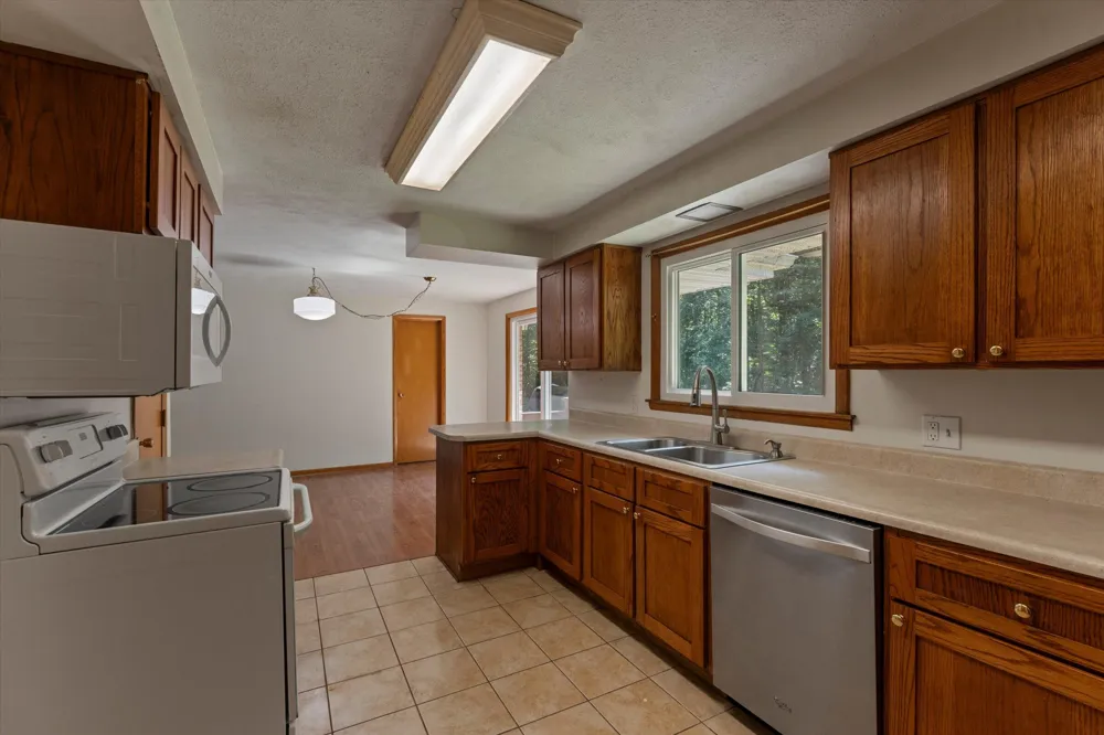 8696 Maplewood Drive Berrien Springs, MI 49103