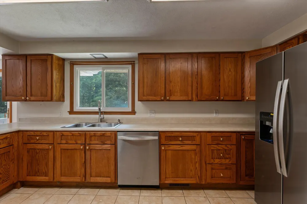 8696 Maplewood Drive Berrien Springs, MI 49103