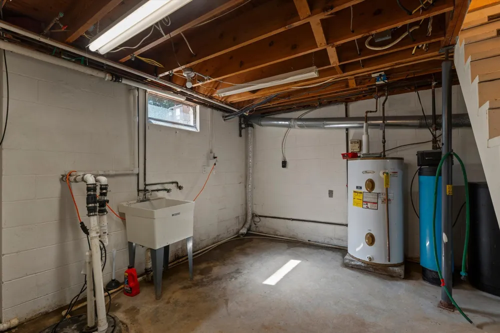 8696 Maplewood Drive Berrien Springs, MI 49103