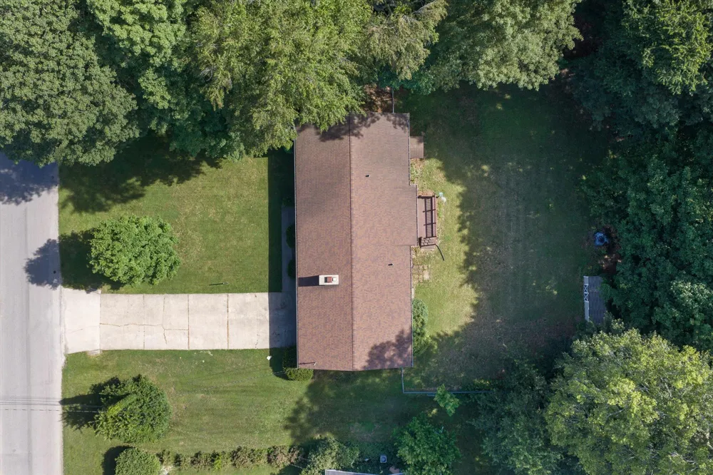 8696 Maplewood Drive Berrien Springs, MI 49103