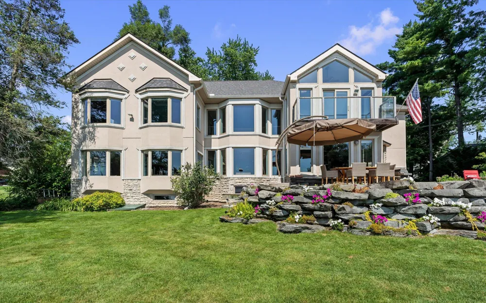 9233 Tan Bay Street Commerce Charter Township, MI 48382