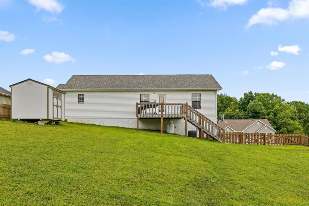 9739 Falcon Crest Drive Ooltewah, TN 37363