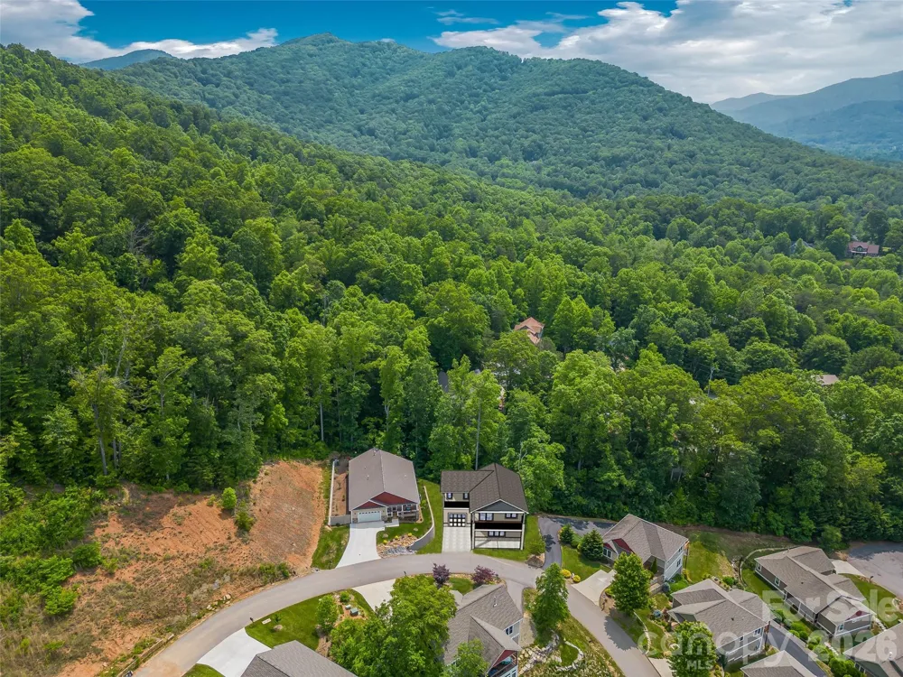 23 Village Overlook Loop Swannanoa, NC 28778